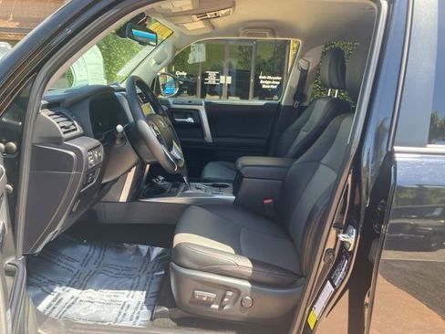 Used 2023 Toyota 4Runner SR5 Premium image 12