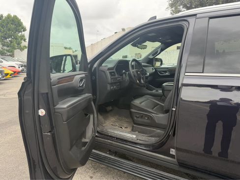 Used 2024 Chevrolet Tahoe High Country w/ Premium Package image 5