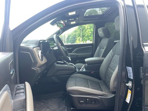 Used 2024 Chevrolet Colorado ZR2 w/ ZR2 Bison Edition AWD/4WD image 8