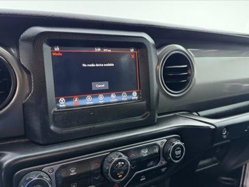 Used 2023 Jeep Wrangler Unlimited AWD/4WD image 27