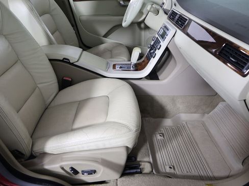 Used 2009 Volvo XC70 3.2 image 27