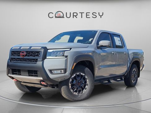 New 2026 Nissan Frontier PRO-4X w/ Pro-4x Convenience Package image 1