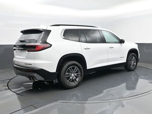 Used 2025 GMC Acadia Elevation image 25