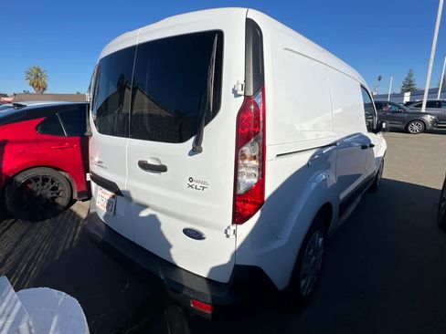 Used 2022 Ford Transit Connect XLT image 2