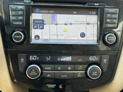 Used 2016 Nissan Rogue SL w/ SL Premium Package image 40