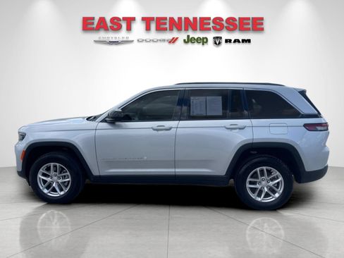 Used 2025 Jeep Grand Cherokee Laredo X w/ Luxury Tech Group I AWD/4WD image 6