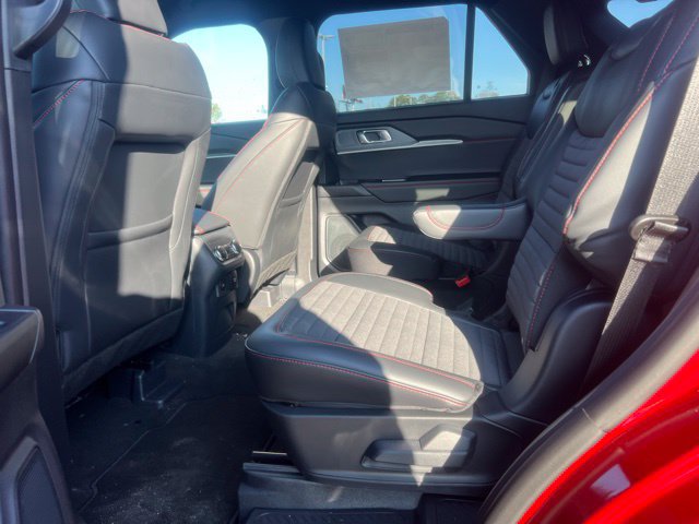 New 2026 Ford Explorer ST-Line w/ ST-Line Street Pack AWD/4WD image 5