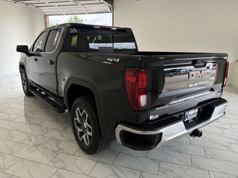 New 2026 GMC Sierra 1500 SLE w/ Preferred Package AWD/4WD image 6