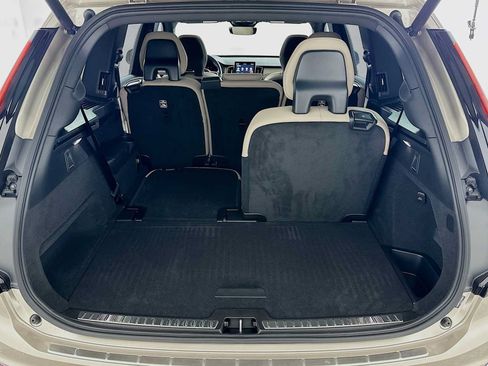 New 2026 Volvo XC90 T8 Plus w/ Protection Package Premier AWD/4WD image 24