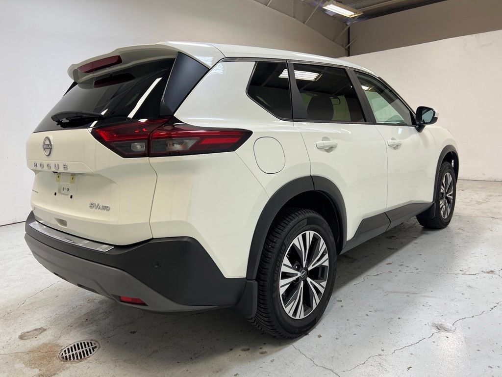 Used 2023 Nissan Rogue SV AWD/4WD image 9