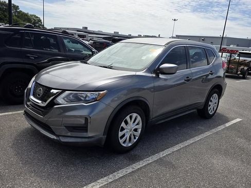 Used 2017 Nissan Rogue S FWD image 14