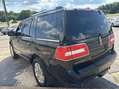 Used 2012 Lincoln Navigator 2WD image 7