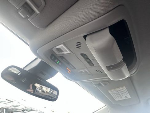 Used 2020 GMC Terrain SLT w/ Preferred Package image 26