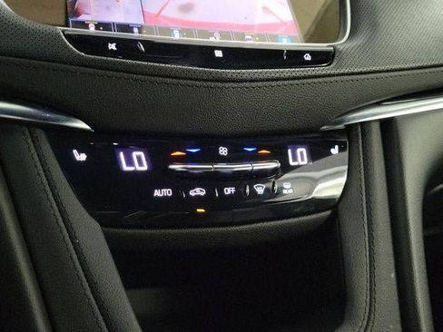 Certified 2021 Cadillac XT5 Premium Luxury image 23