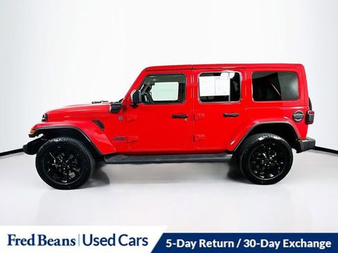 Used 2025 Jeep Wrangler Unlimited Sahara AWD/4WD image 4