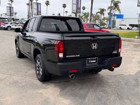 Used 2023 Honda Ridgeline Sport image 10