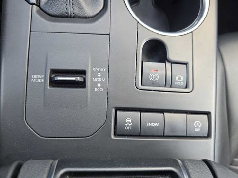 Used 2021 Toyota Highlander XSE FWD image 35