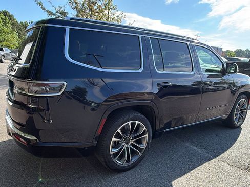 Used 2025 Jeep Grand Wagoneer Series III AWD/4WD image 8