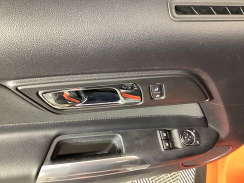 Used 2015 Ford Mustang Coupe image 28