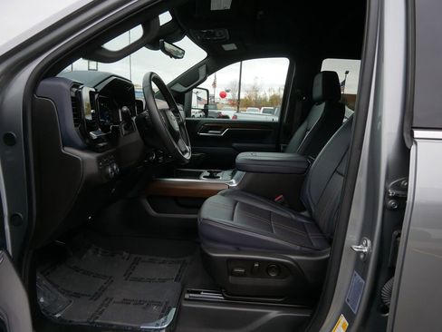 Certified 2024 Chevrolet Silverado 3500 High Country w/ High Country Premium Package image 15