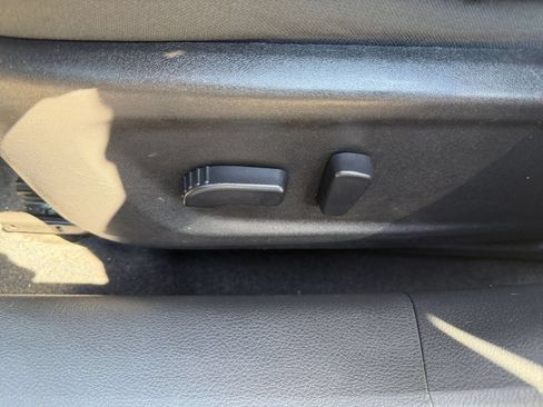 Used 2025 Nissan Altima 2.5 SV FWD image 22