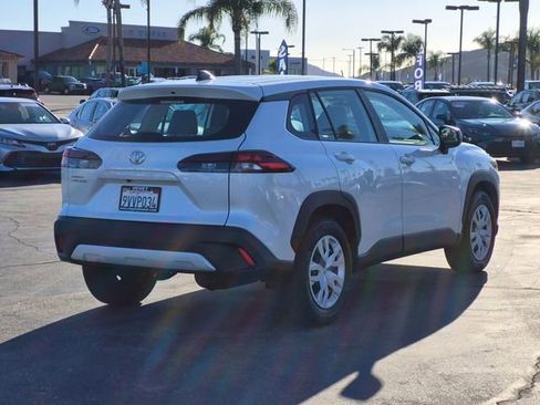 Used 2026 Toyota Corolla Cross L image 5