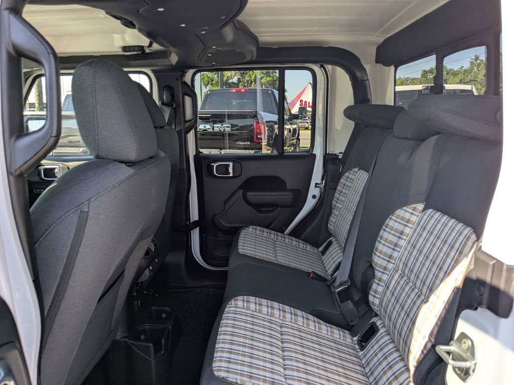New 2026 Jeep Gladiator Mojave AWD/4WD image 13