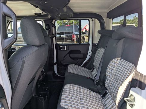New 2026 Jeep Gladiator Sport AWD/4WD image 13