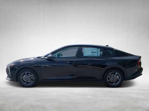 New 2025 Kia K4 LXS image 6