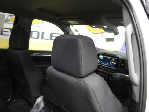 Used 2024 Chevrolet Silverado 1500 LT AWD/4WD image 10