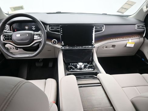 Used 2024 Jeep Grand Wagoneer L 4WD image 41