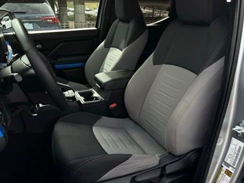 Used 2025 Toyota Tacoma TRD Off-Road image 17