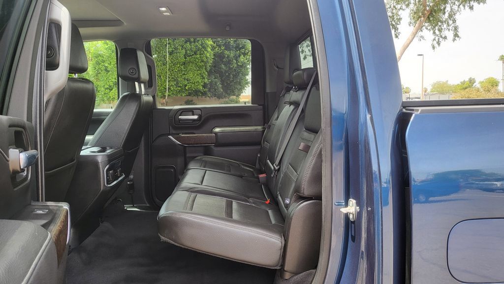 Used 2020 GMC Sierra 2500 Denali w/ Denali Ultimate Package AWD/4WD image 23