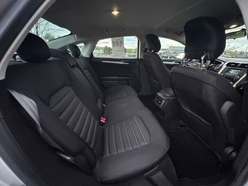 Used 2013 Ford Fusion SE FWD image 29