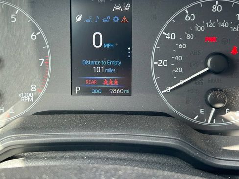 Used 2025 Toyota Corolla LE FWD image 30