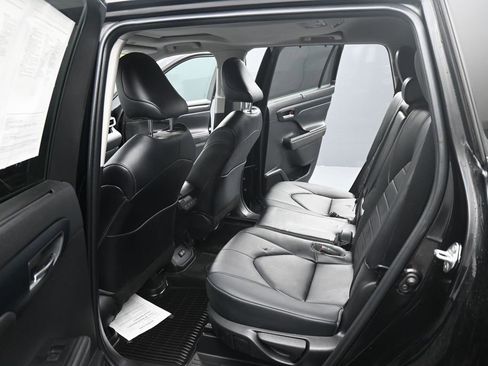 Used 2023 Toyota Highlander XLE FWD image 16
