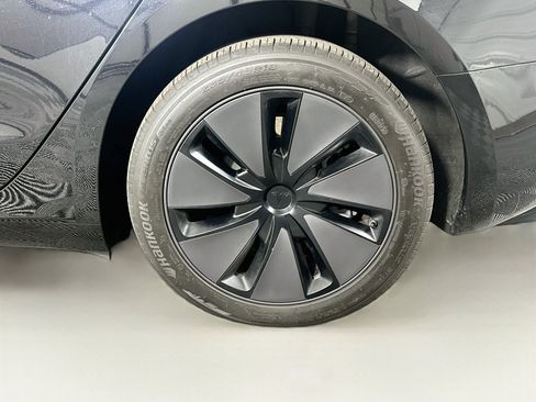 Used 2025 Tesla Model 3 Long Range RWD image 11