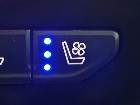 Used 2023 Chevrolet Silverado 2500 High Country w/ Z71 Off-Road Package image 7