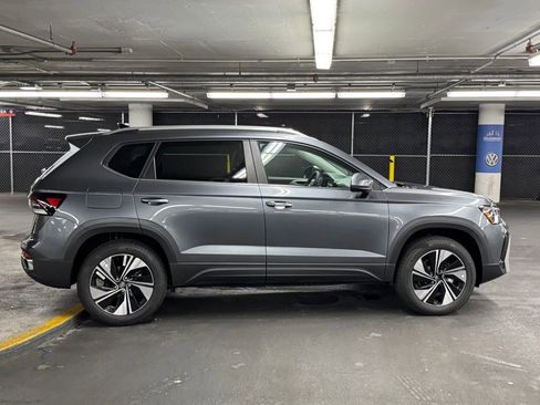 New 2025 Volkswagen Taos SE image 39