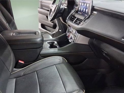 Used 2021 GMC Yukon SLT w/ SLT Premium Package image 14