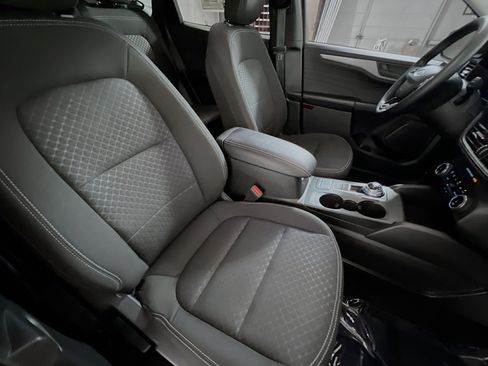Used 2024 Ford Escape Active image 31