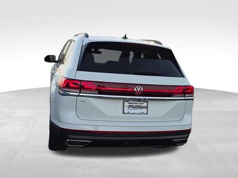 Used 2024 Volkswagen Atlas SE FWD image 4