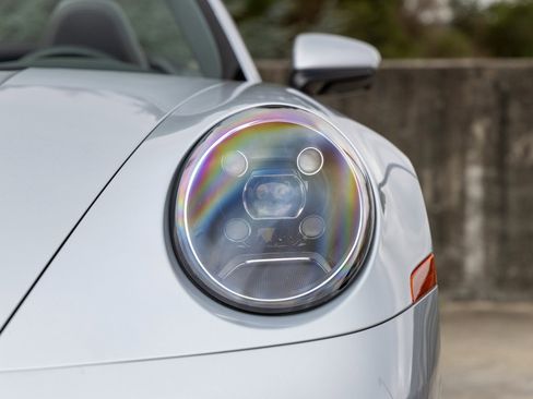 Certified 2022 Porsche 911 Carrera image 16