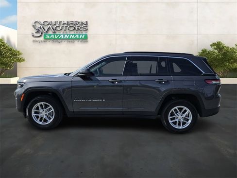 Used 2025 Jeep Grand Cherokee Laredo X w/ Luxury Tech Group I image 2