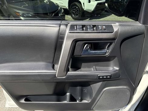 Used 2022 Toyota 4Runner Limited image 7