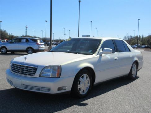 Used 2004 Cadillac De Ville Base image 3