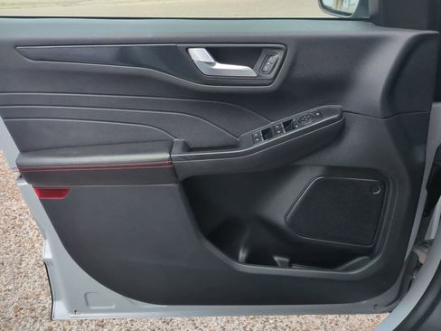 Used 2025 Ford Escape ST-Line FWD image 21