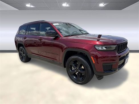New 2025 Jeep Grand Cherokee L Altitude image 6