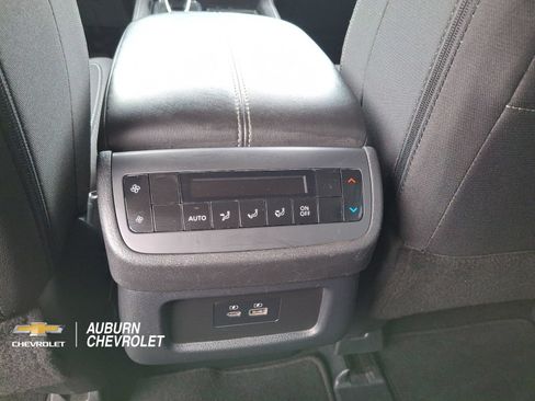Used 2025 Nissan Pathfinder SV FWD image 13
