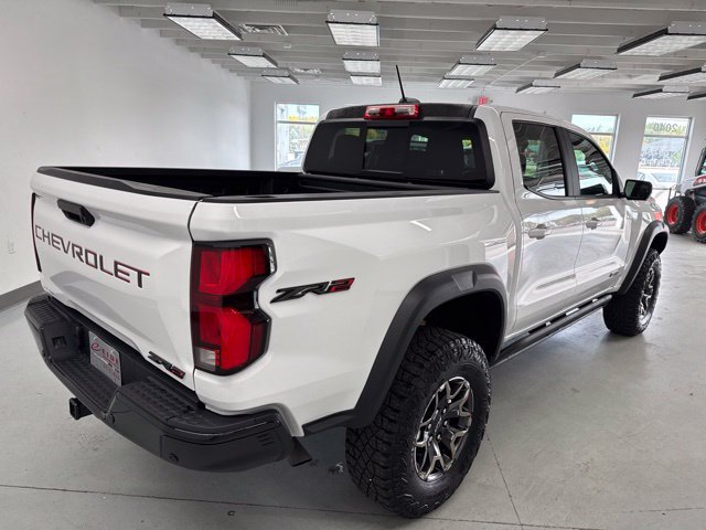 Used 2024 Chevrolet Colorado ZR2 w/ ZR2 Convenience Package III AWD/4WD image 13